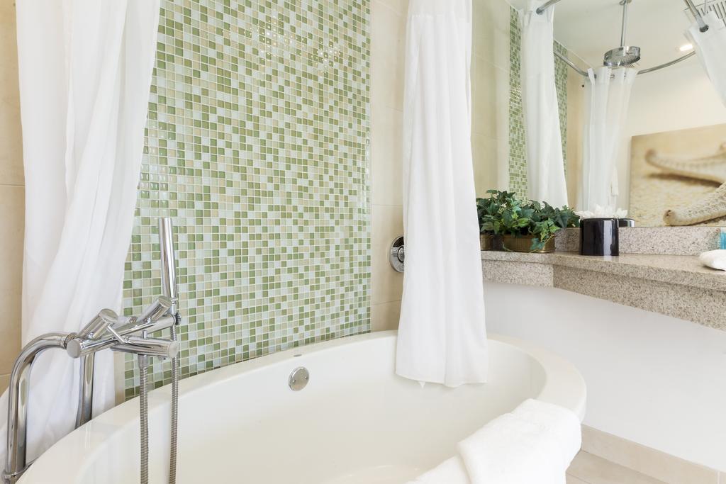 C Ocean Rentals At Strand Ocean Drive (Adults Only) ميامي بيتش المظهر الخارجي الصورة