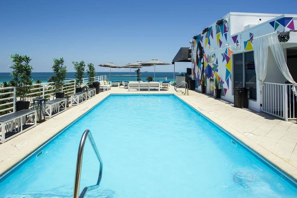 C Ocean Rentals At Strand Ocean Drive (Adults Only) ميامي بيتش المظهر الخارجي الصورة