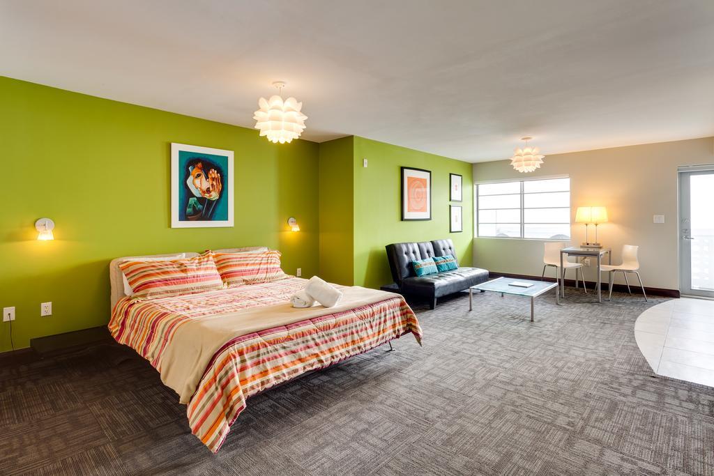 C Ocean Rentals At Strand Ocean Drive (Adults Only) ميامي بيتش المظهر الخارجي الصورة