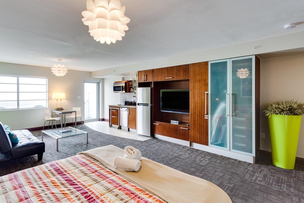 C Ocean Rentals At Strand Ocean Drive (Adults Only) ميامي بيتش المظهر الخارجي الصورة